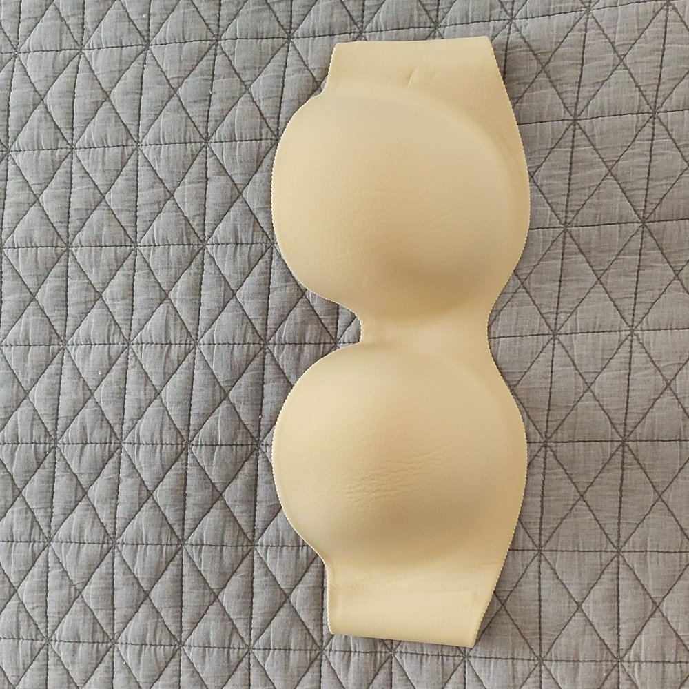 NWOT Felina, Hint of Skin Strapless Bra